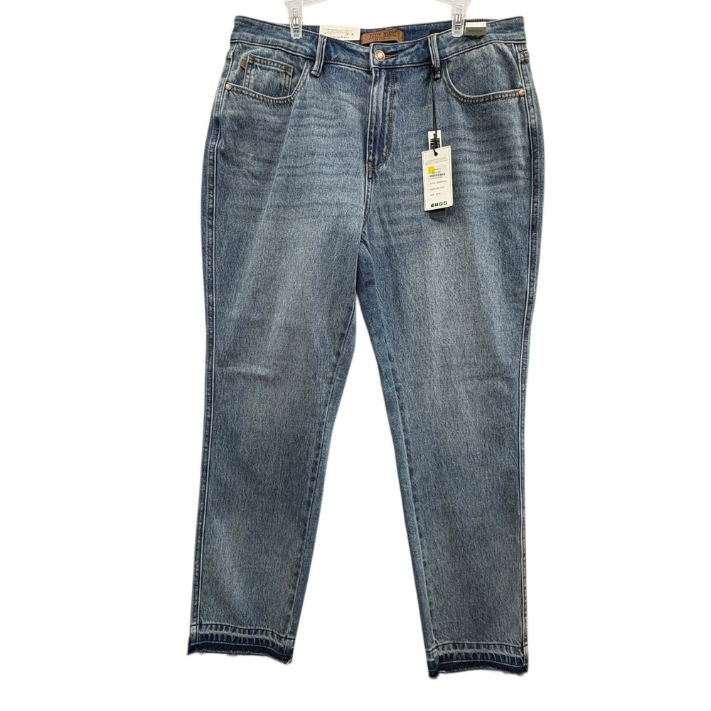 Judy Blue Mid Rise Straight Leg Jeans Medium Wash Relaxed Stretch Denim 15/32